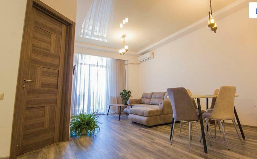 Tikas Home Апартаменты Tbilisi Luaran gambar